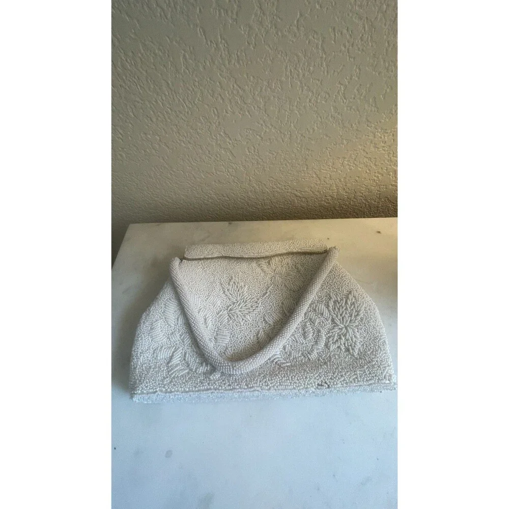 Vintage LA REGALE Off white BEADED evening Purse.  Beautiful, With Minor Stain.